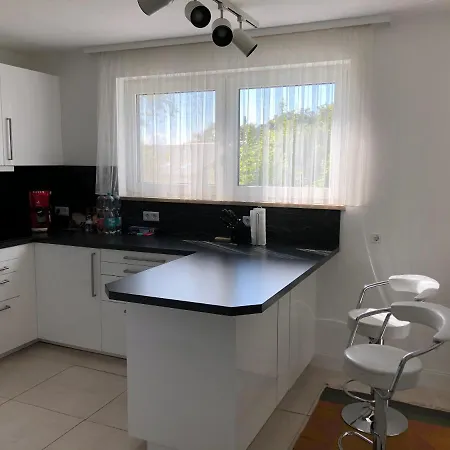 Sonnenhaus * Зиндельфинген